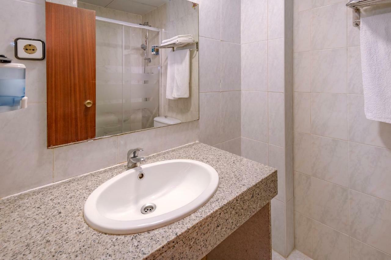 Hotel Niza Salou Exterior foto